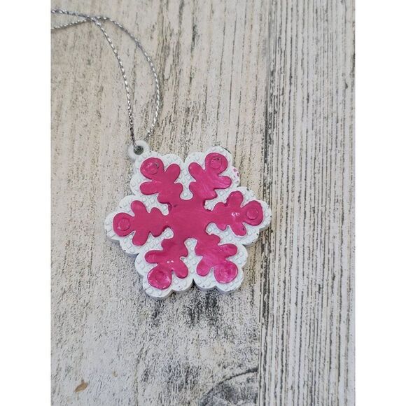 Mini pink snowflake wooden ornament Xmas decor - Picture 2 of 5